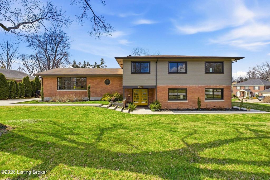 Photo of 1821 Tyler Ln, Louisville, KY 40205 (MLS # 1711014)