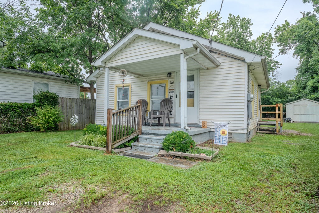 Photo of 206 Fourth Ave, Shepherdsville, KY 40165 (MLS # 1722816)