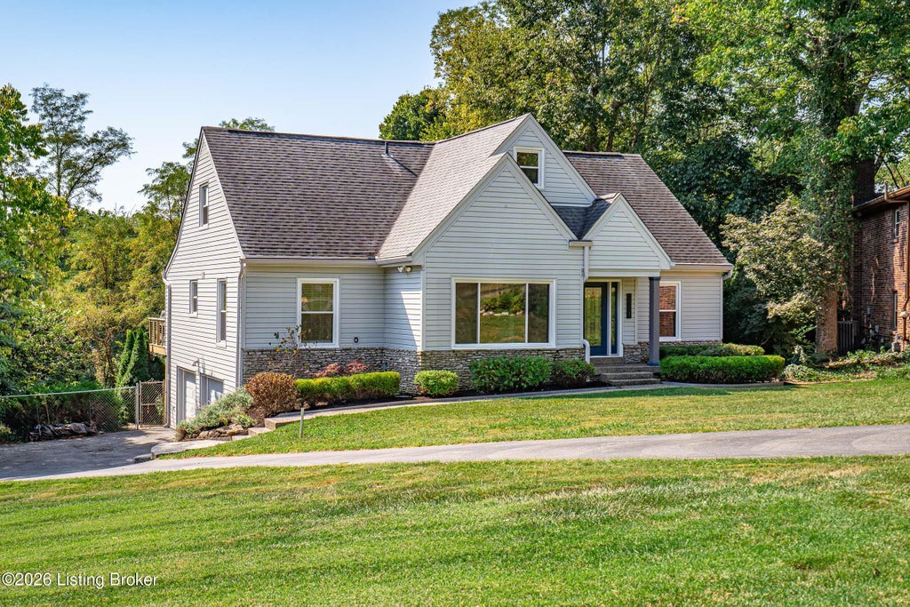 Photo of 3301 Cross Pointe Rd, Louisville, KY 40241 (MLS # 1729283)