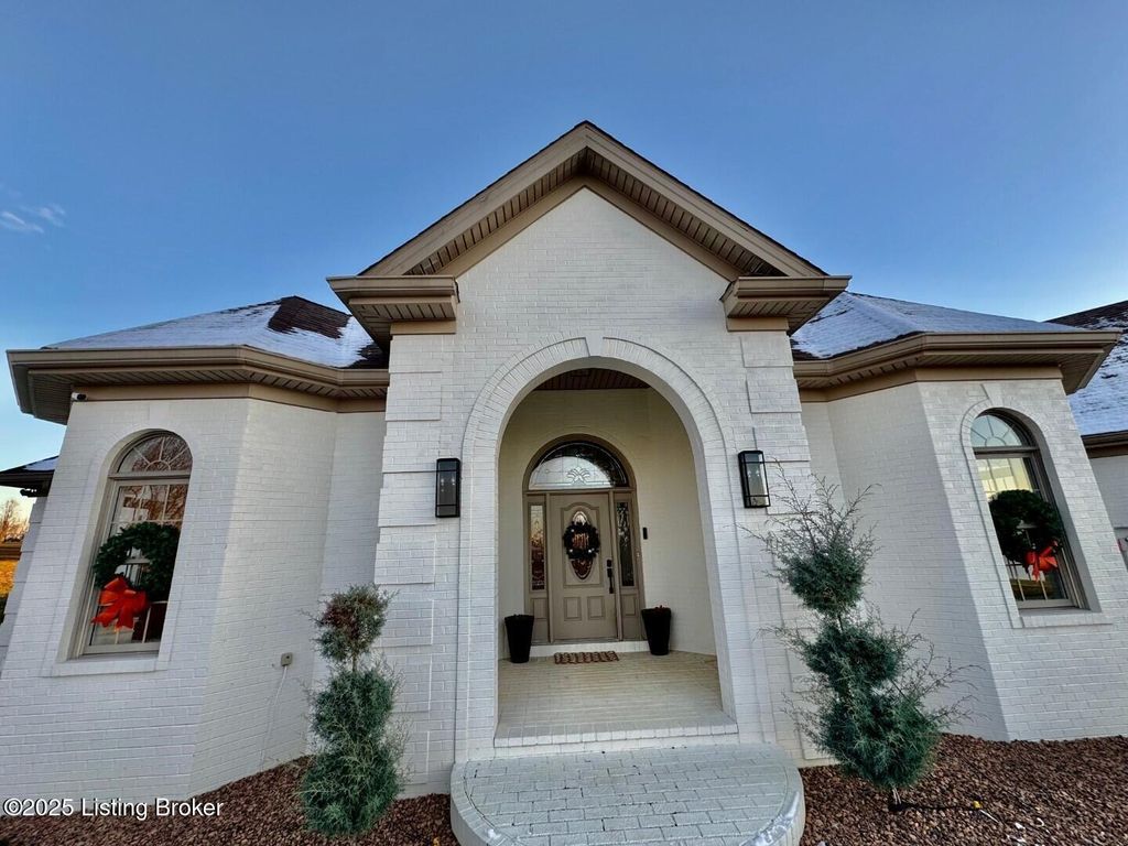 Photo of 611 Horan Ln, Springfield, KY 40069 (MLS # 1705458)