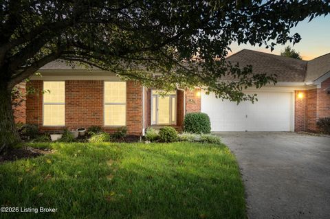 Photo of 10412 Dove Chase Cir, Louisville, KY 40299 (MLS # 1711307)