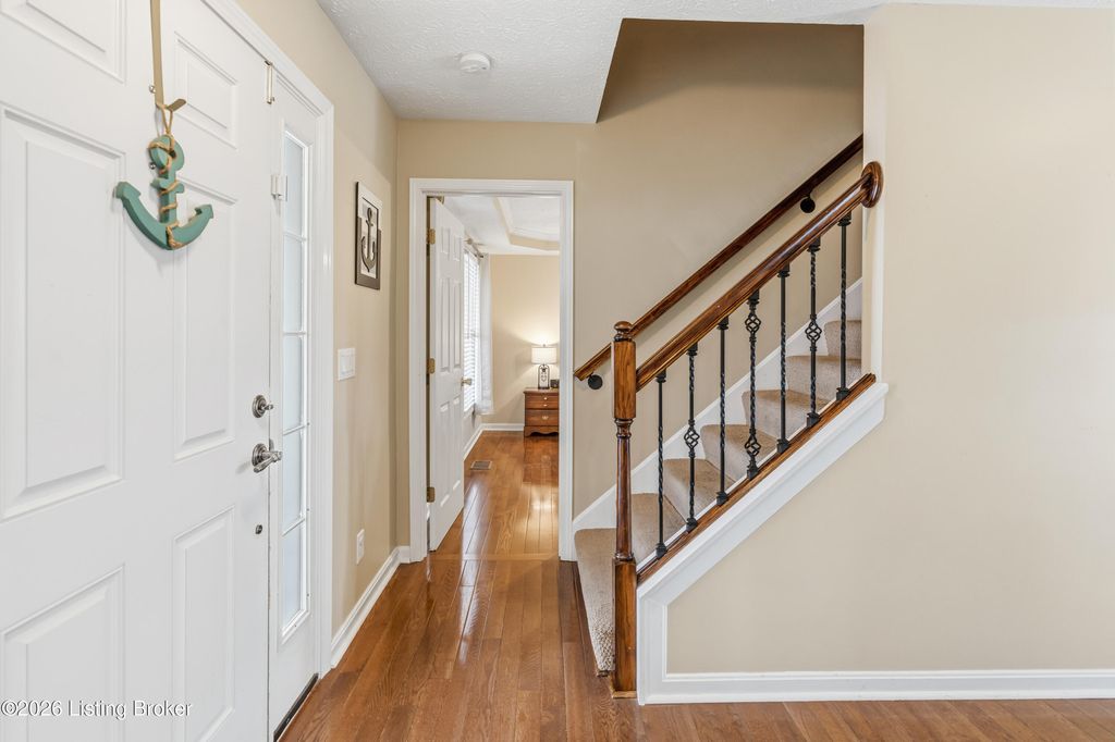 Photo of 165 Lincoln Station Dr, Simpsonville, KY 40067 (MLS # 1706862)