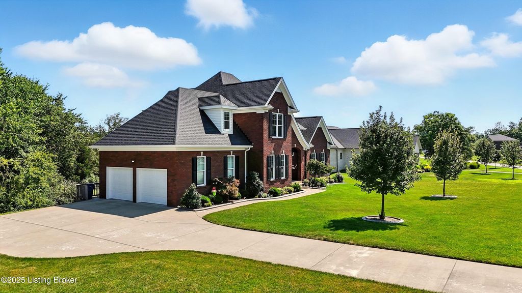 Photo of 7387 Grand Oaks Dr, Crestwood, KY 40014 (MLS # 1703791)