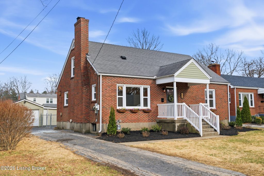 Photo of 115 Holley Rd, Louisville, KY 40222 (MLS # 1710624)