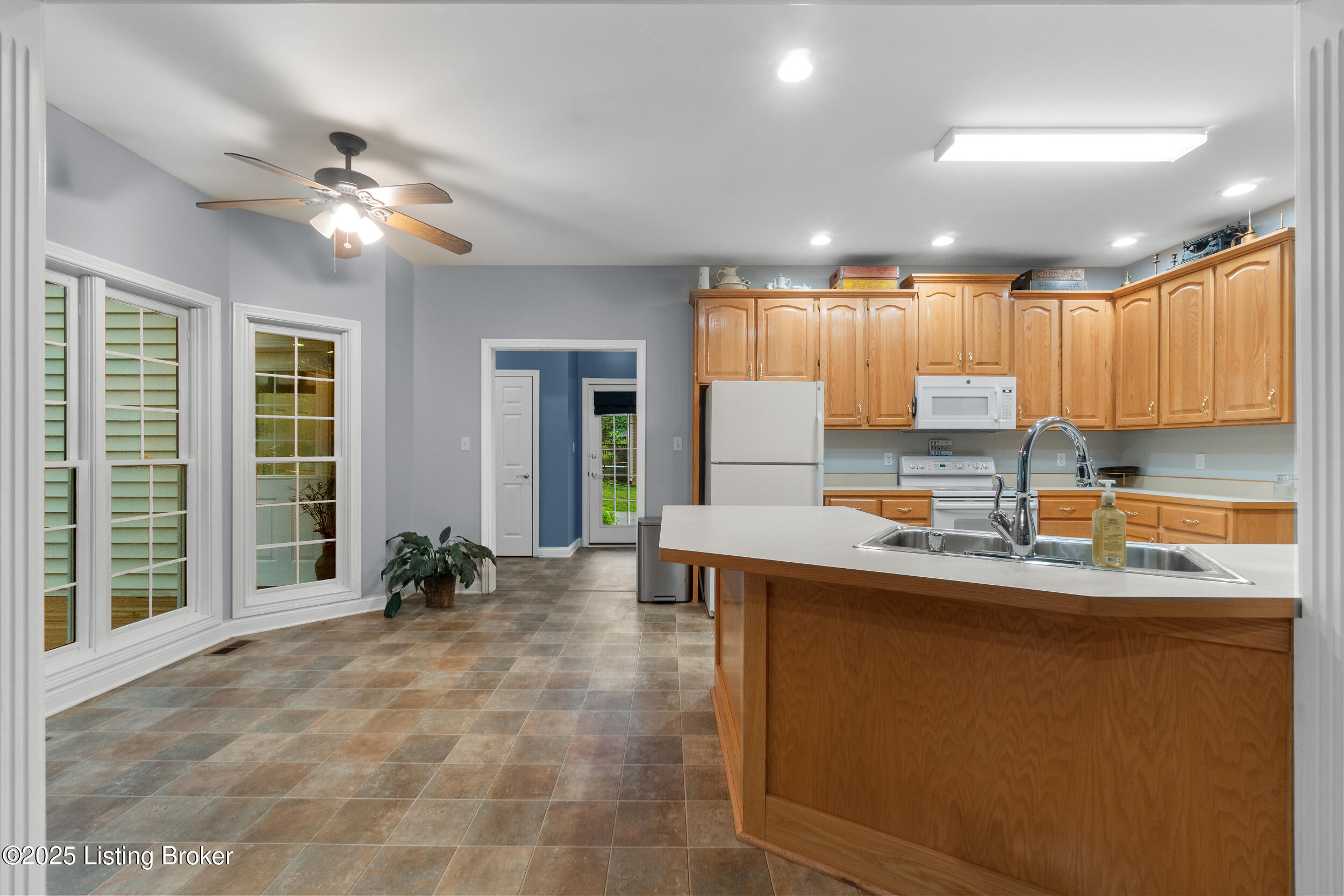 129 Burlwood Ct, Mt Washington, Pennsylvania image 31