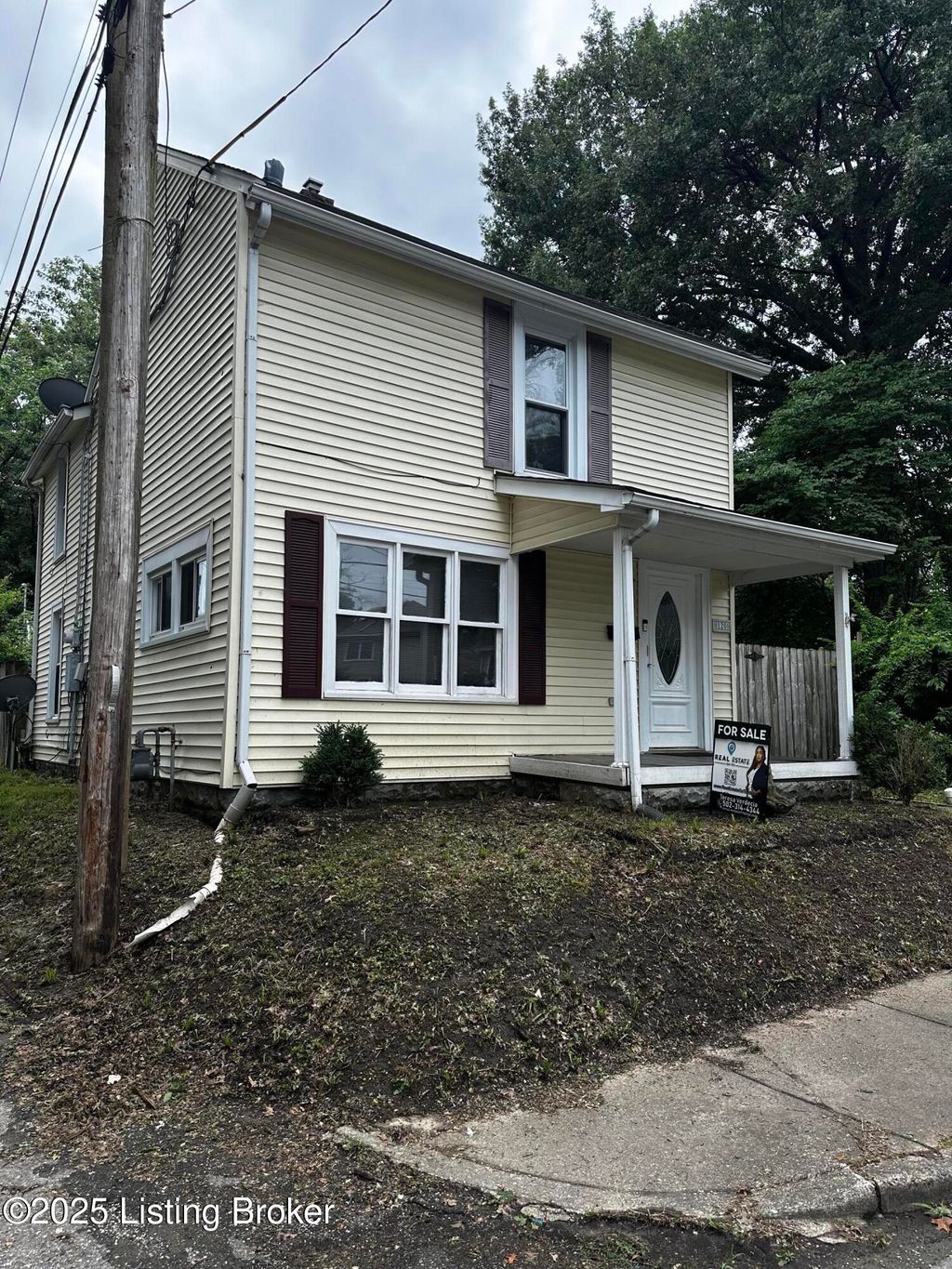 Photo of 120 W Ashland Ave, Louisville, KY 40214 (MLS # 1709861)