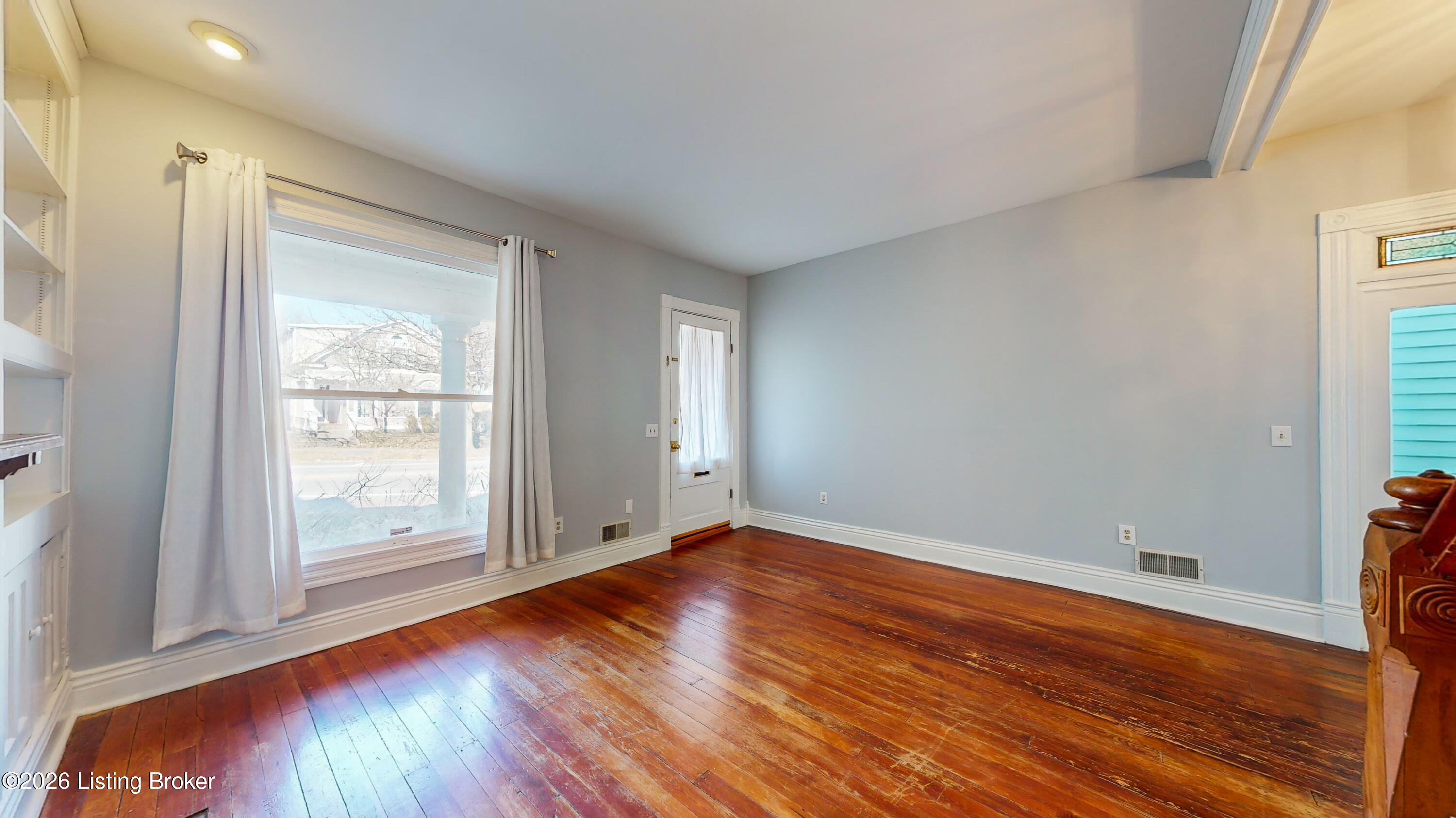 2128 Grinstead Dr