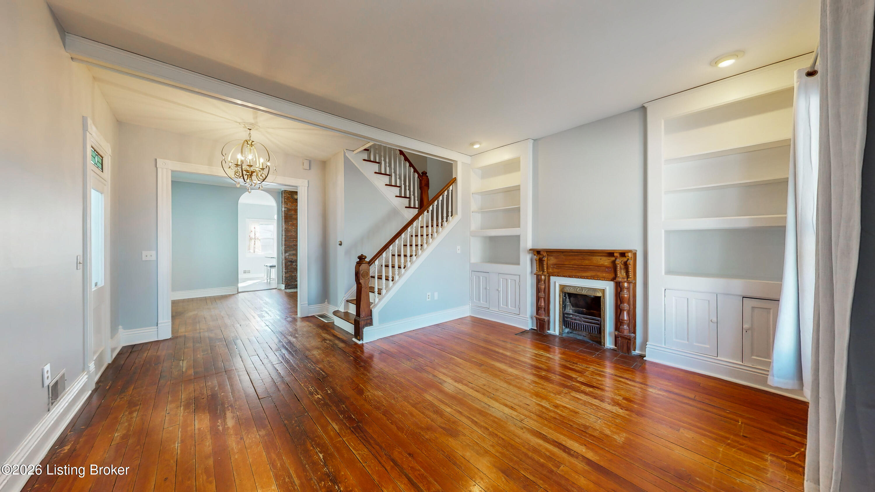 2128 Grinstead Dr