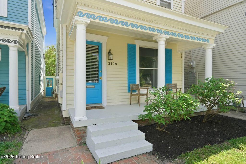 Photo of 2128 Grinstead Dr, Louisville, KY 40204 (MLS # 1714644)