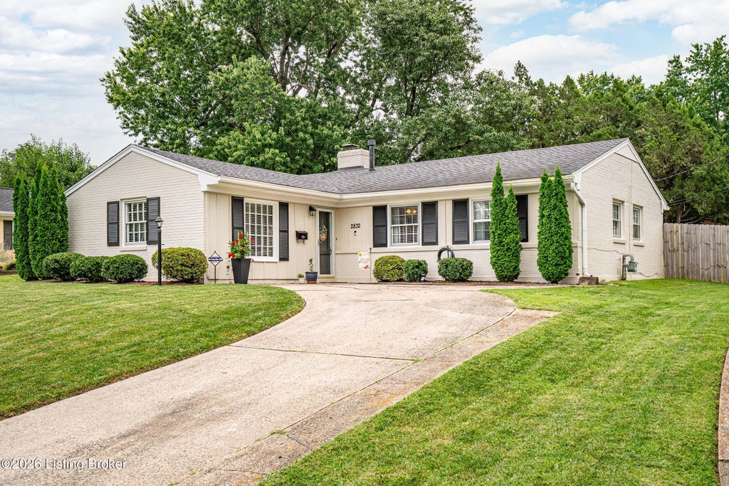 Photo of 2832 Rockhaven Ave, Louisville, KY 40220 (MLS # 1723210)