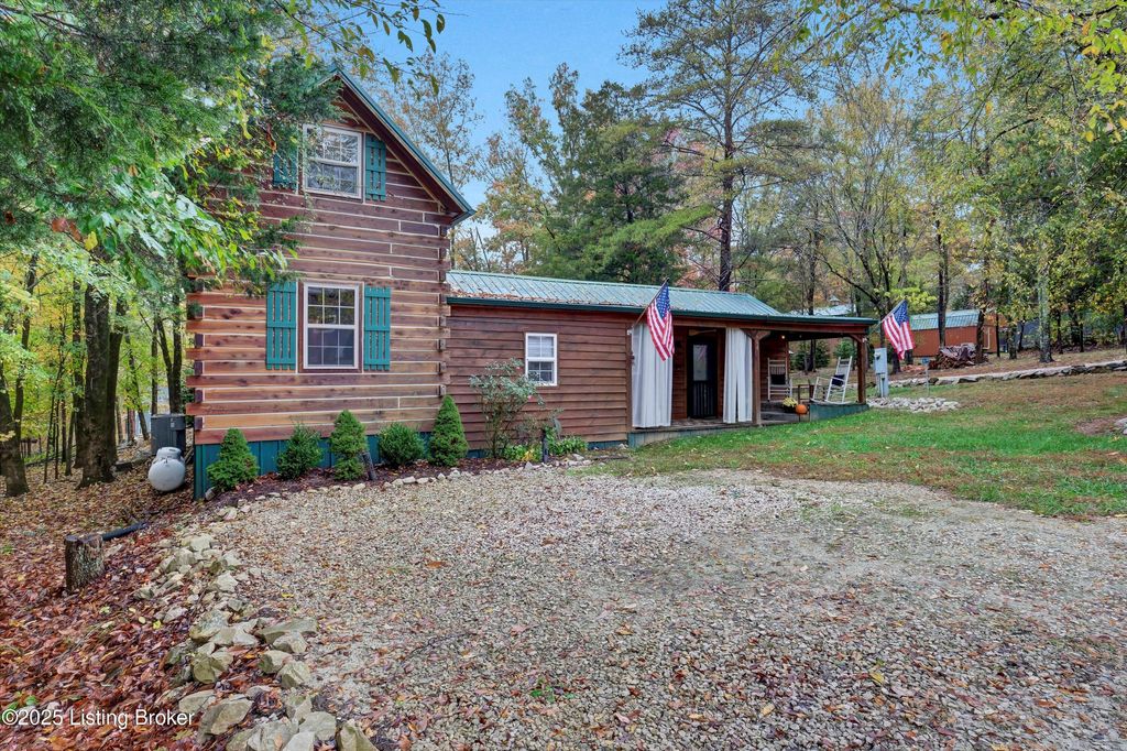 Photo of 664 Pine Hurst Bay, Clarkson, KY 42726 (MLS # 1702356)