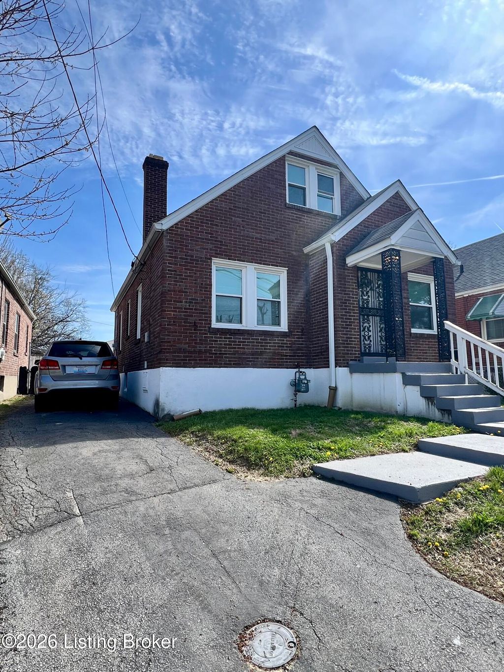 Photo of 4931 Southside Dr, Louisville, KY 40214 (MLS # 1712833)