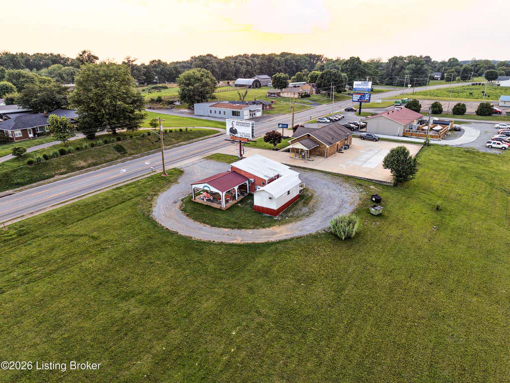 Photo of 740 N Main St, Jamestown, KY 42629 (MLS # 1723355)