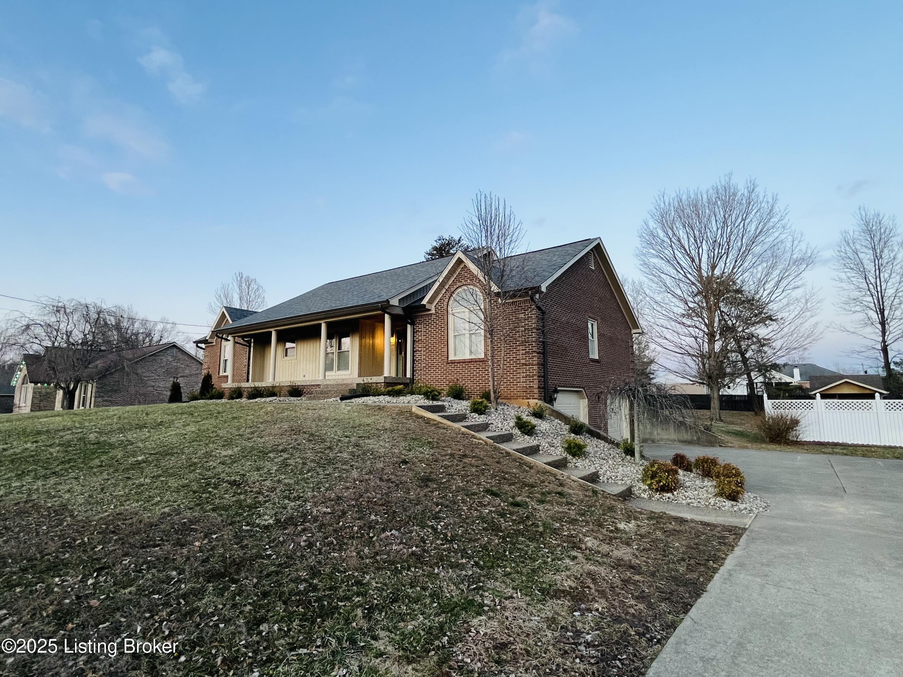 436 Mapleview Dr, Mt Washington, Kentucky image 2