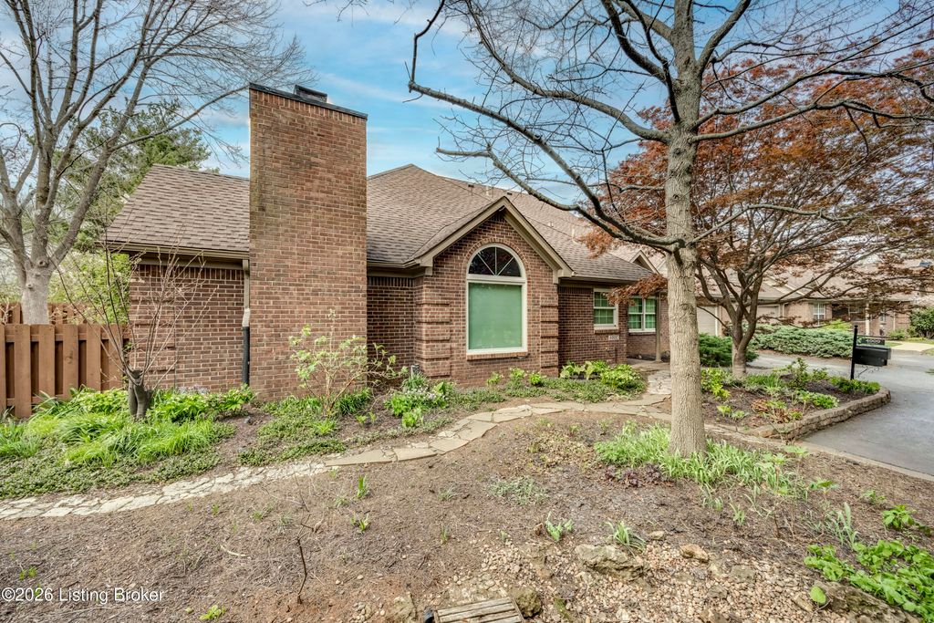 Photo of 4000 Adelaide Ct, Louisville, KY 40241 (MLS # 1713829)