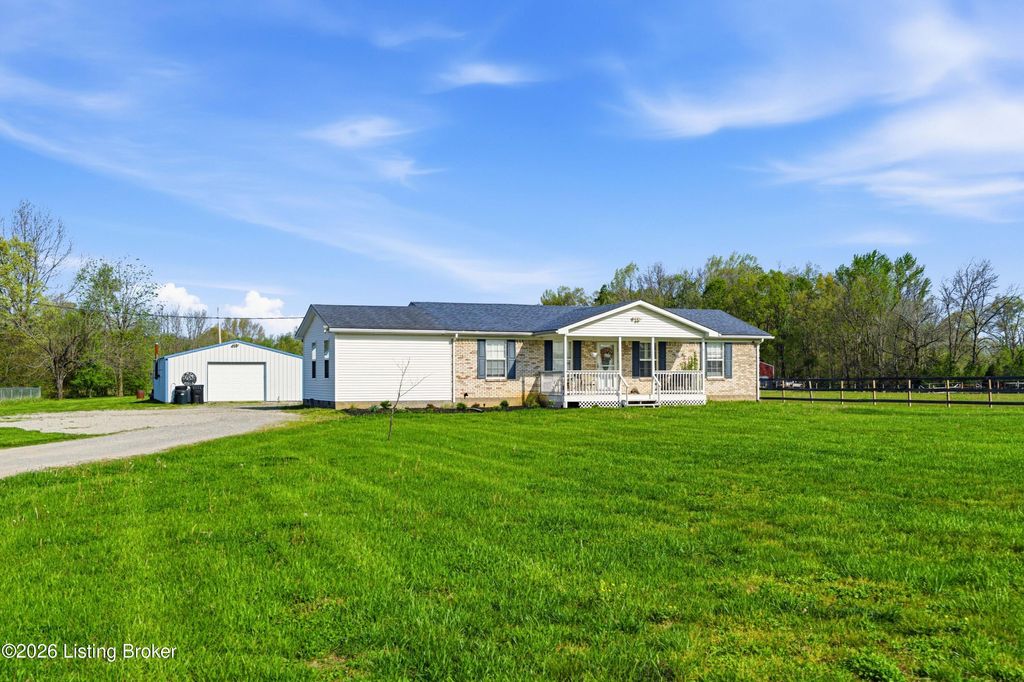 Photo of 2010 Beech Grove Rd, Shepherdsville, KY 40165 (MLS # 1714706)