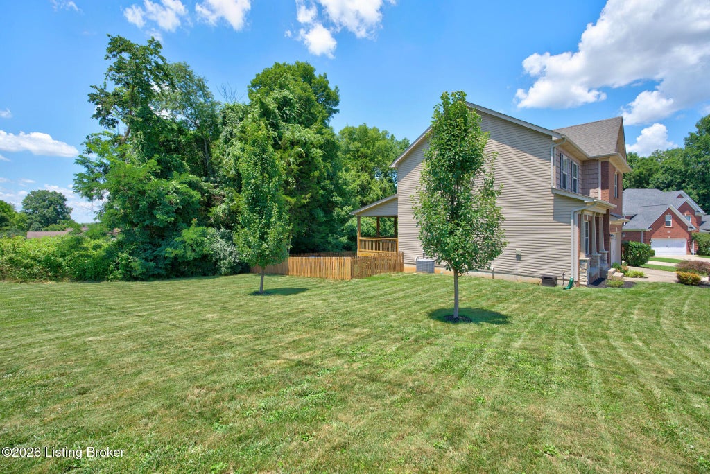Photo of 6704 Brook Terrace Dr, Louisville, KY 40228 (MLS # 1721736)