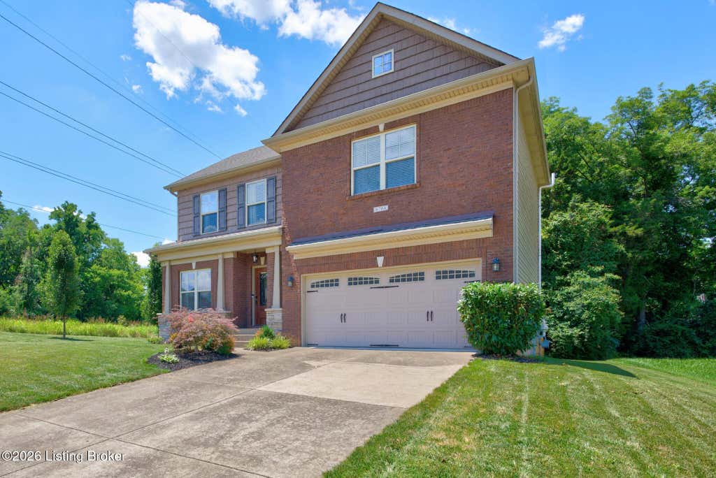 Photo of 6704 Brook Terrace Dr, Louisville, KY 40228 (MLS # 1721736)