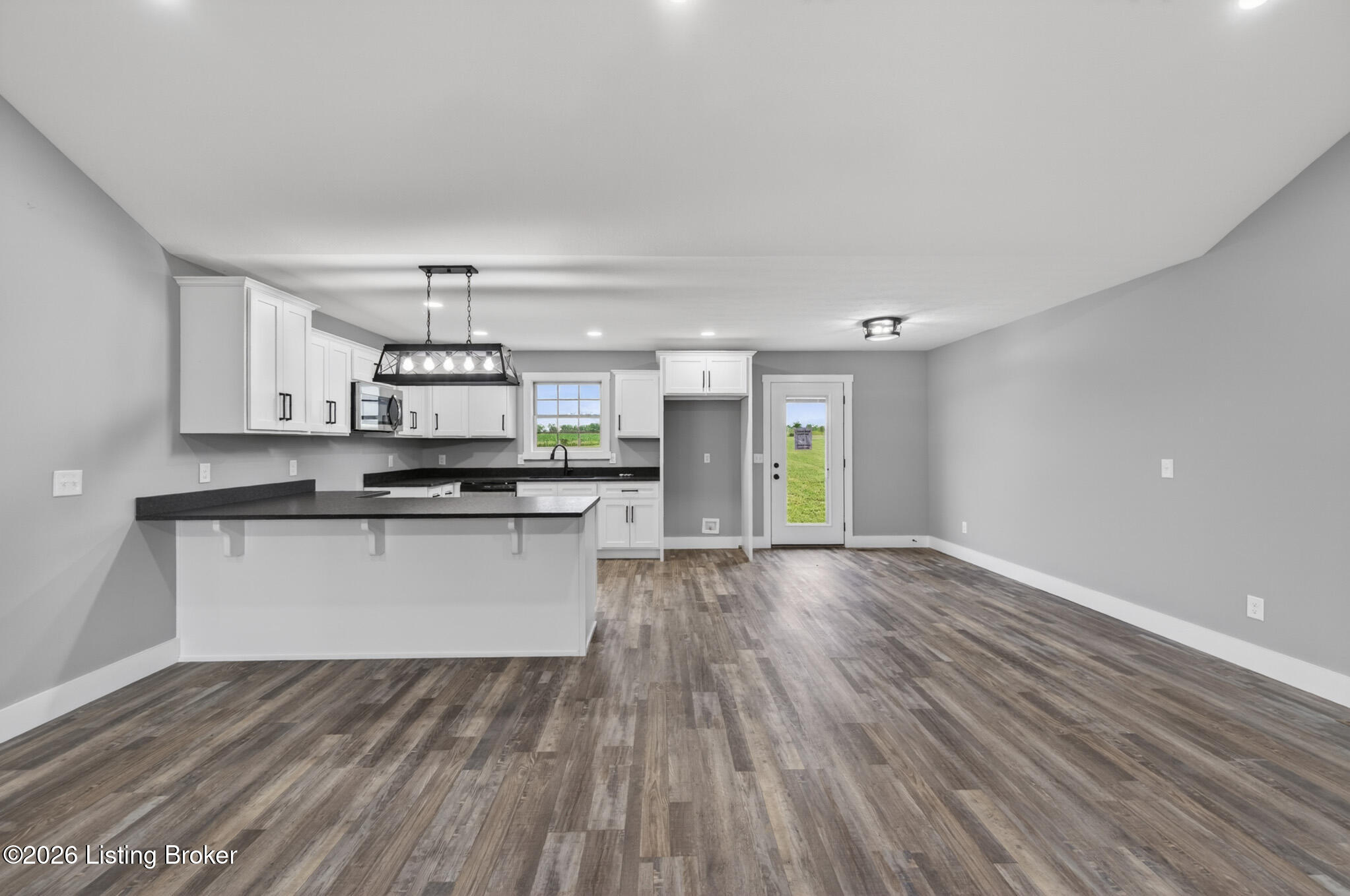 10299 Smiths Grove Scottsville Rd