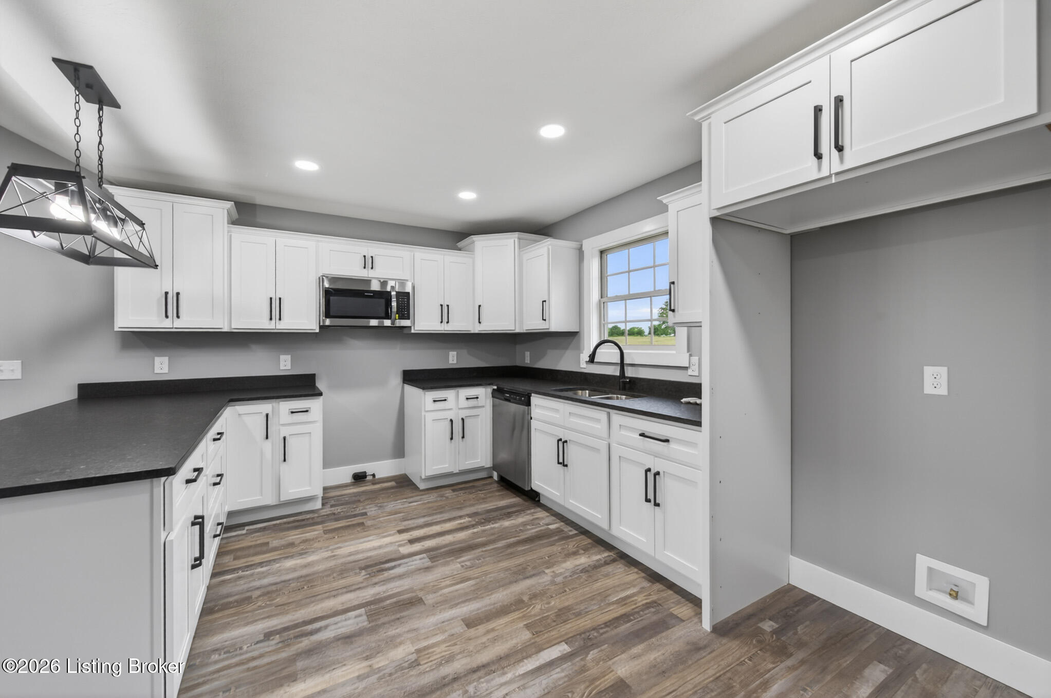 10299 Smiths Grove Scottsville Rd