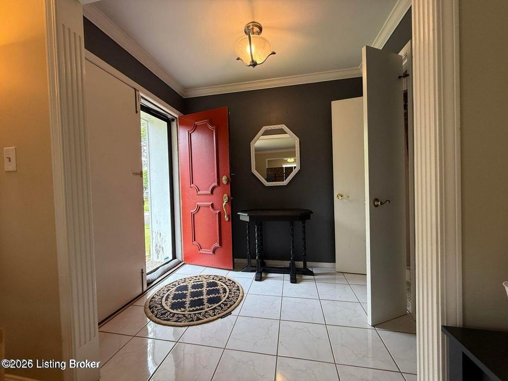 Photo of 805 Kinross Pl, Louisville, KY 40243 (MLS # 1710456)