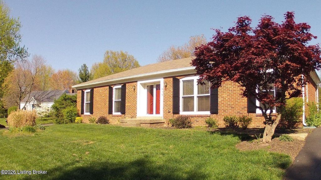 Photo of 805 Kinross Pl, Louisville, KY 40243 (MLS # 1710456)