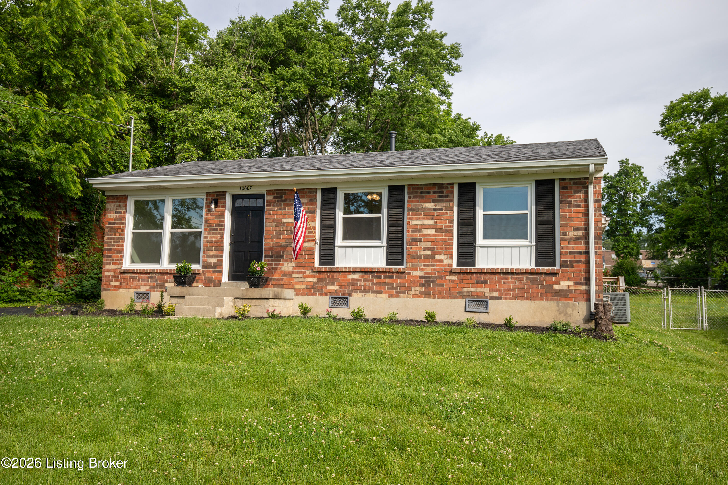 10607 Fairview Ave