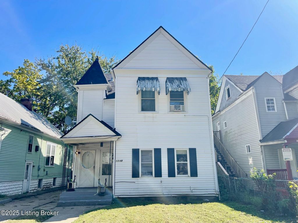 Photo of 1349 Olive St #4, Louisville, KY 40211 (MLS # 1713530)