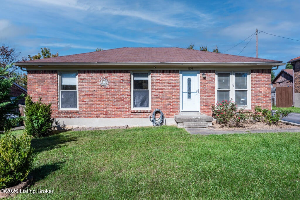 Photo of 1508 Milburn Ct, La Grange, KY 40031 (MLS # 1730897)
