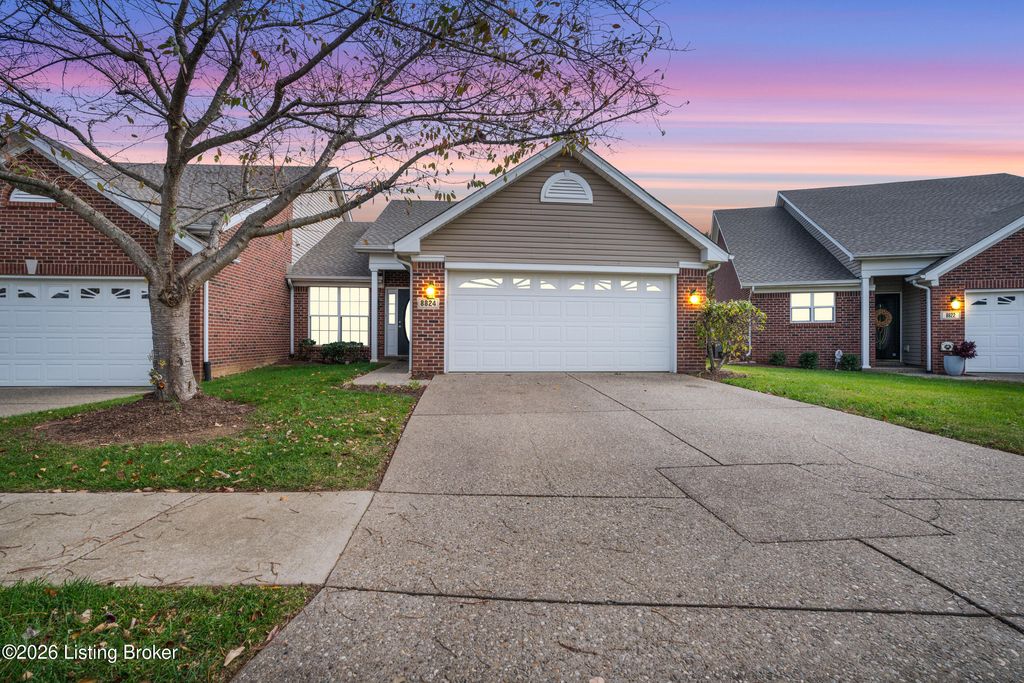Photo of 8824 Stony Falls Way, Jeffersontown, KY 40299 (MLS # 1708131)