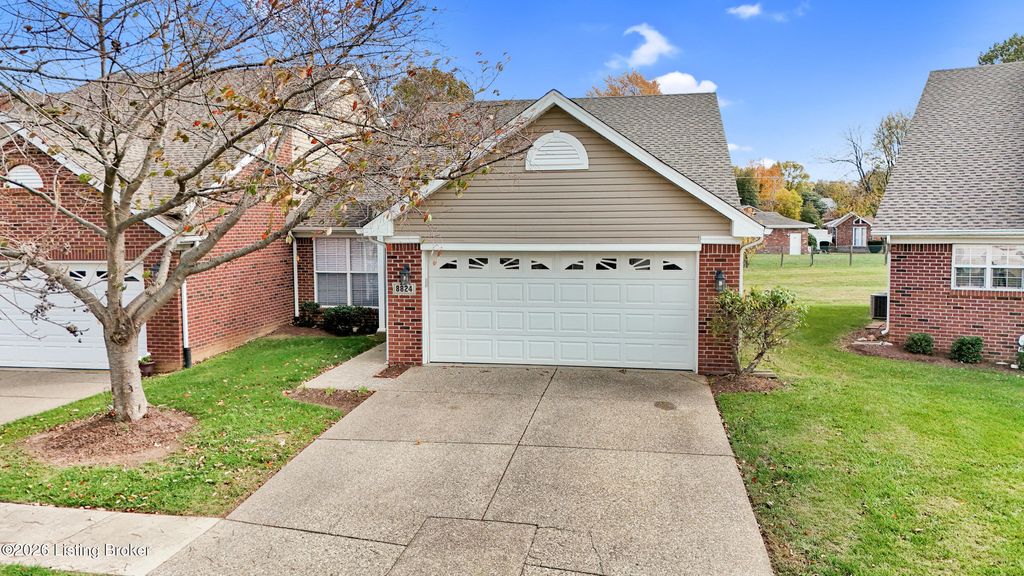 Photo of 8824 Stony Falls Way, Jeffersontown, KY 40299 (MLS # 1708131)