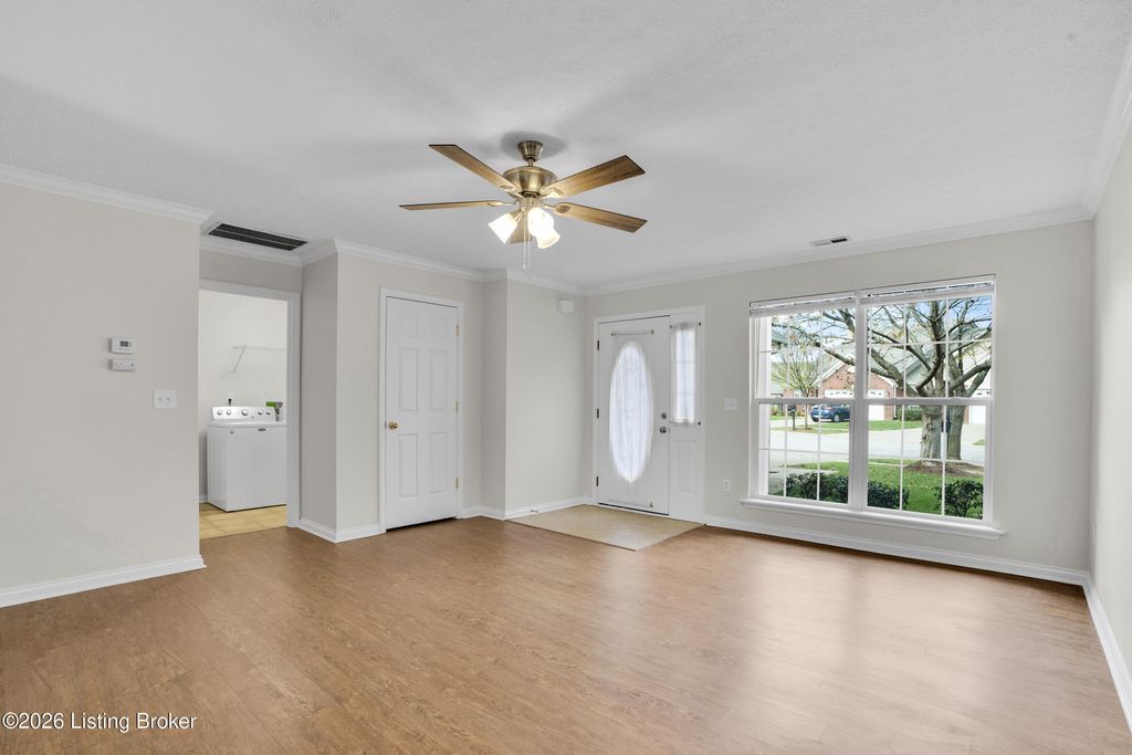 Photo of 8824 Stony Falls Way, Jeffersontown, KY 40299 (MLS # 1708131)