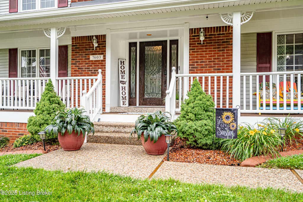 Photo of 7603 Parkridge Trace, Louisville, KY 40214 (MLS # 1720013)