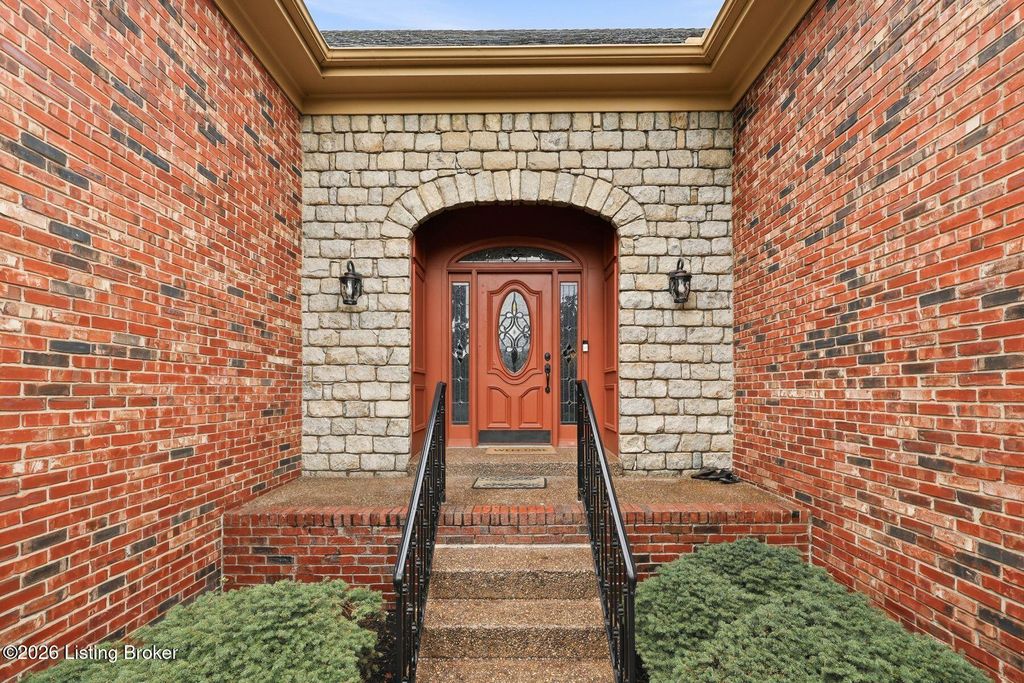 Photo of 718 Talon Pl, Louisville, KY 40223 (MLS # 1723268)