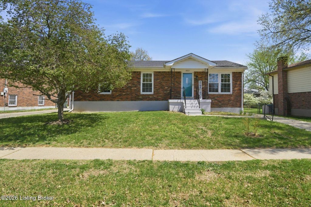 Photo of 4507 Gaudet Rd, Jeffersontown, KY 40299 (MLS # 1714351)