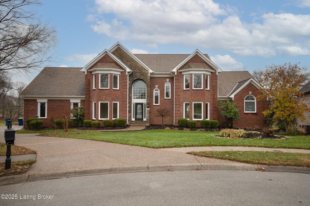 Photo of 14504 Ash Grove Pl, Louisville, KY 40245 (MLS # 1705137)