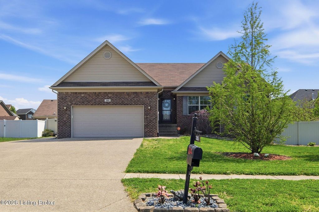 Photo of 285 Cottonwood Dr, Shepherdsville, KY 40165 (MLS # 1713687)