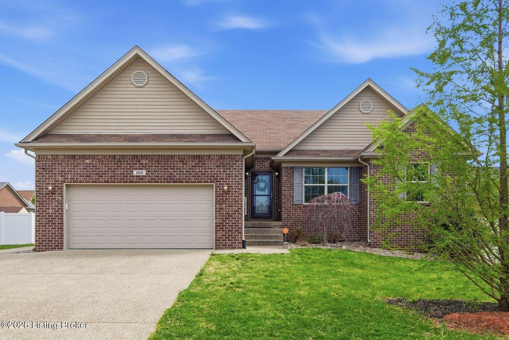 Photo of 285 Cottonwood Dr, Shepherdsville, KY 40165 (MLS # 1713687)