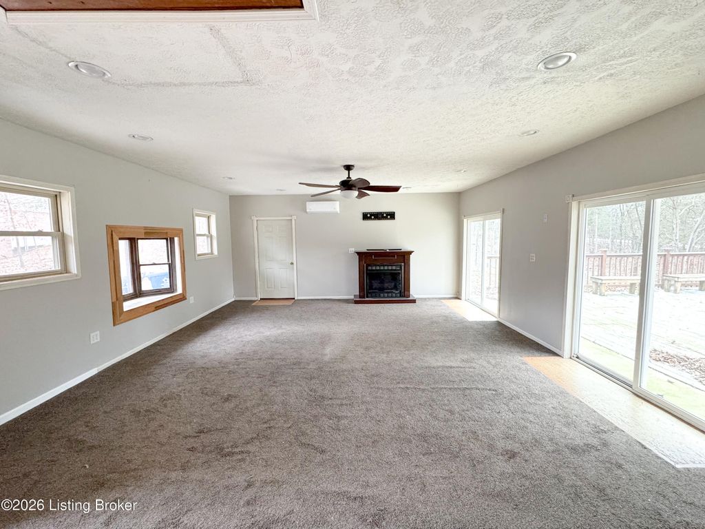 Photo of 40 Sunflower Ln, Brandenburg, KY 40108 (MLS # 1707984)