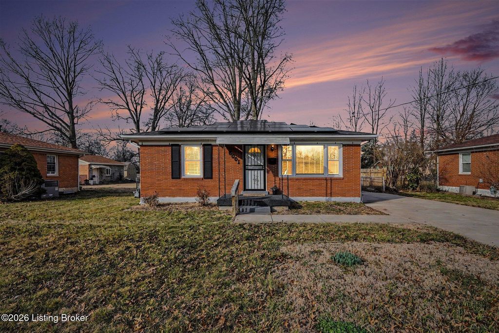 Photo of 6001 Noah Dr, Louisville, KY 40258 (MLS # 1709533)