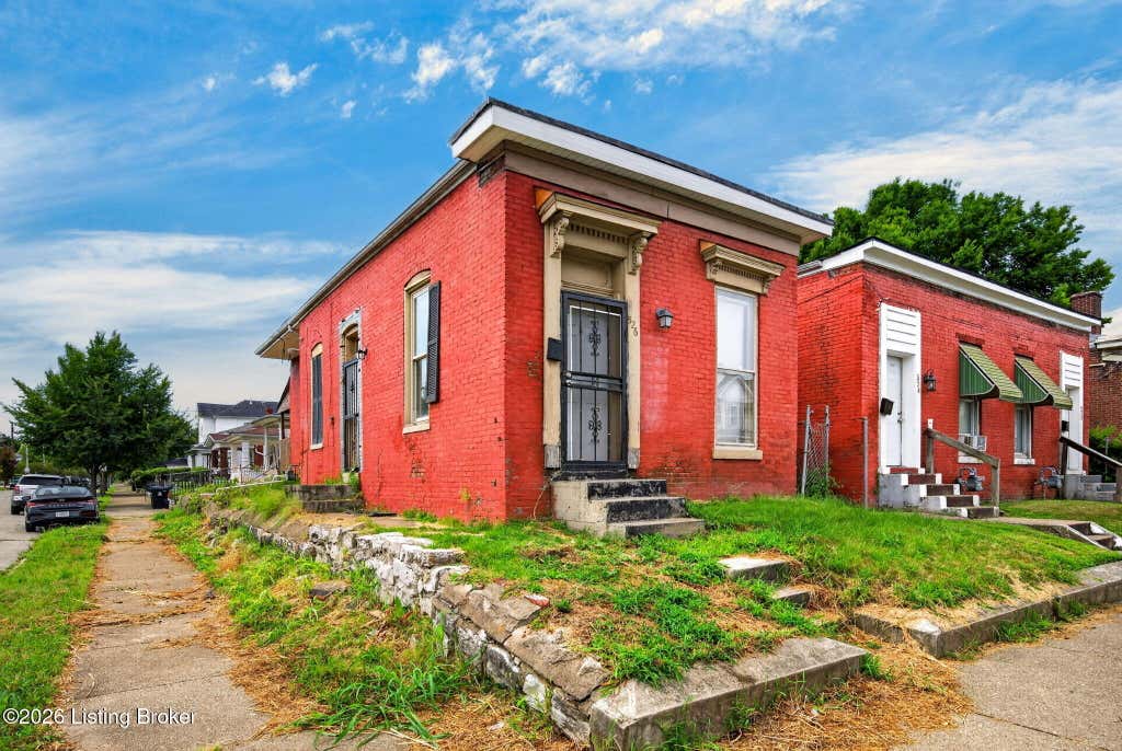 Photo of 526 Dr W. J. Hodge St, Louisville, KY 40203 (MLS # 1726321)
