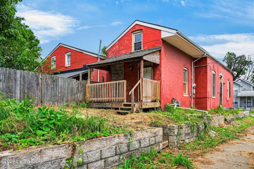 Photo of 526 Dr W. J. Hodge St, Louisville, KY 40203 (MLS # 1726321)