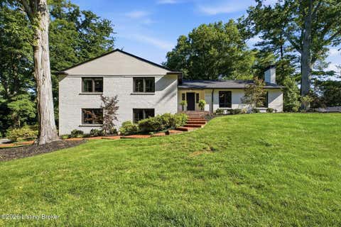 Photo of 5215 Eastwind Rd, Louisville, KY 40207 (MLS # 1726014)