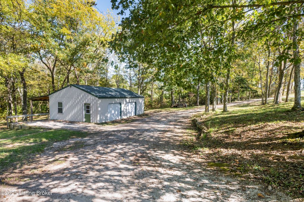 Photo of 1306 Bunk Rd, Pleasureville, KY 40057 (MLS # 1707814)