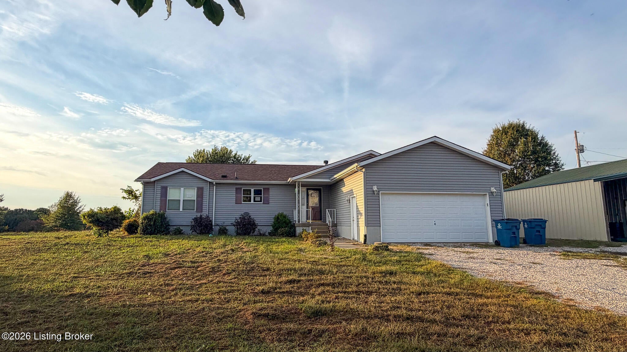 90 Meadow Vale Ct