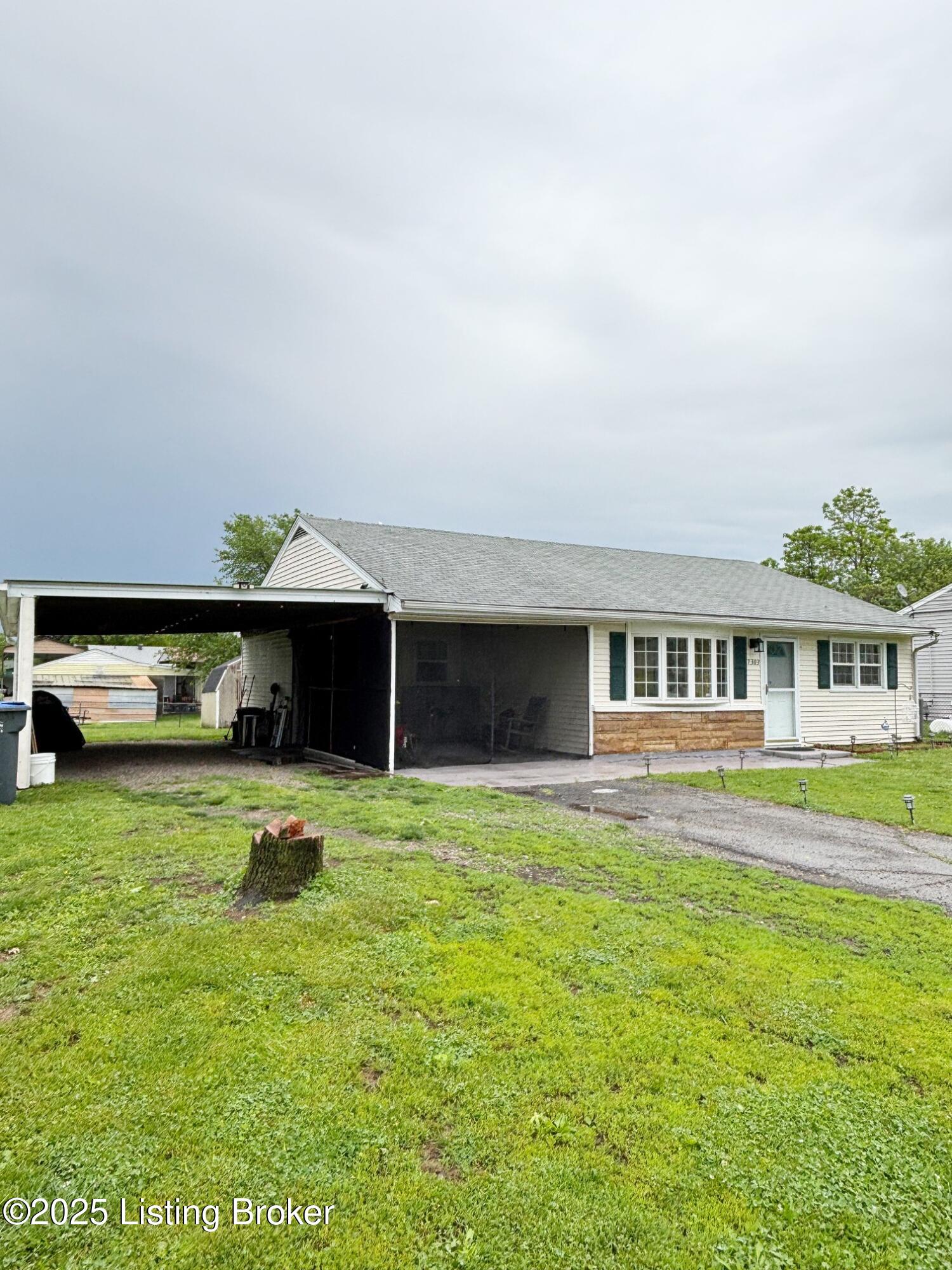7303 Betsy Ross Dr, Louisville, Pennsylvania image 4