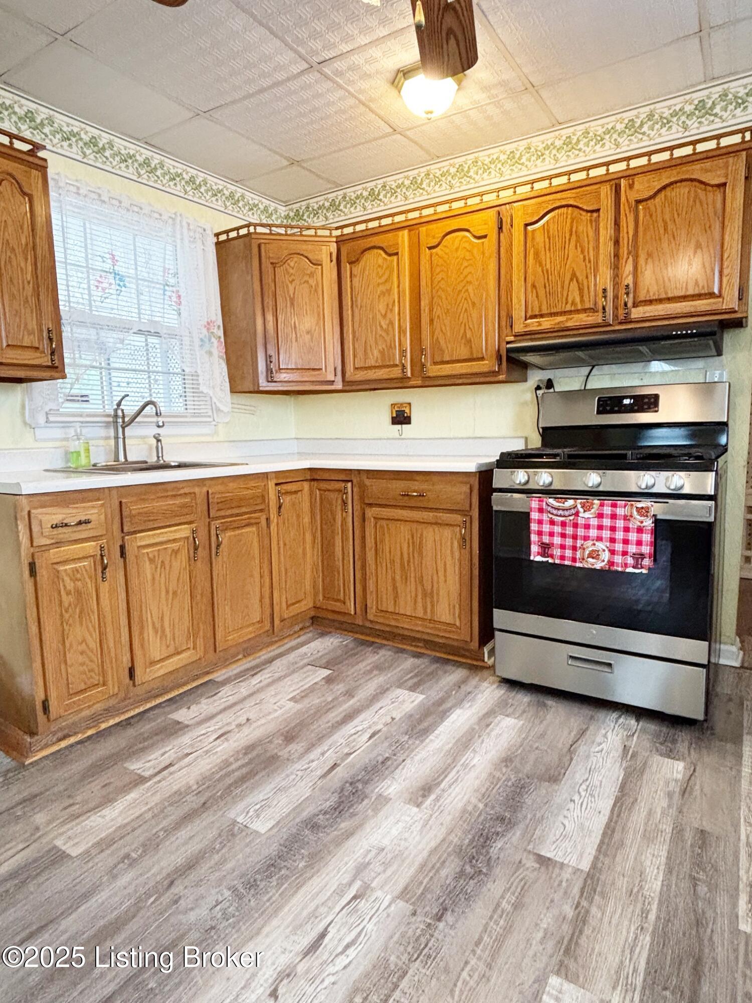 7303 Betsy Ross Dr, Louisville, Pennsylvania image 10