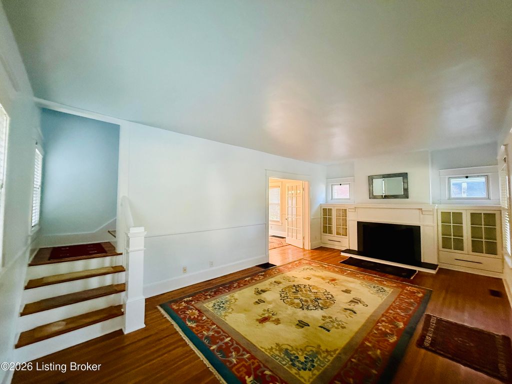 Photo of 2202 Wrocklage Ave, Louisville, KY 40205 (MLS # 1715111)