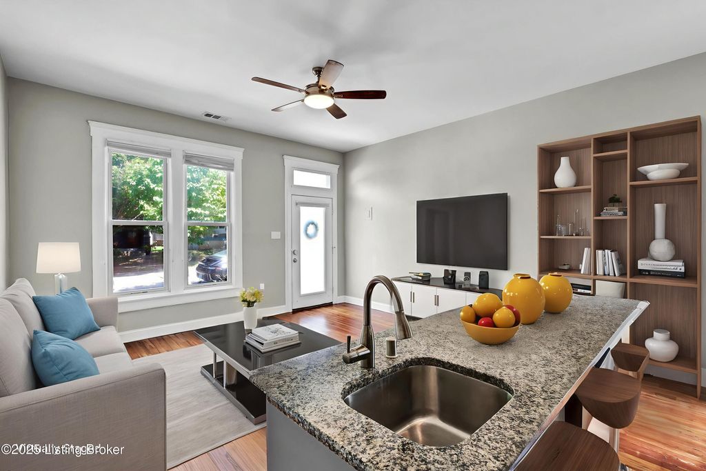 Photo of 1112 Mulberry St, Louisville, KY 40217 (MLS # 1704626)