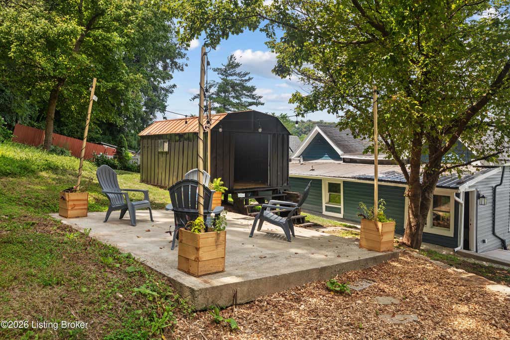 Photo of 857 Leestown Ln, Frankfort, KY 40601 (MLS # 1726490)